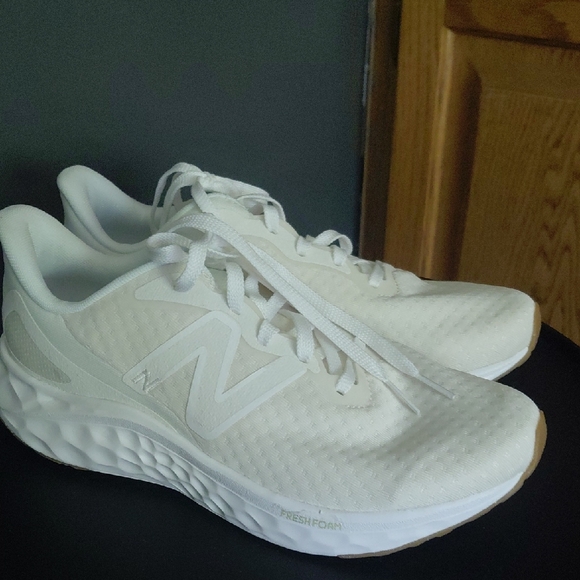 New Balance Shoes - New Balance Fresh Foam White Running Shoes